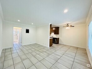Building Photo - sto152