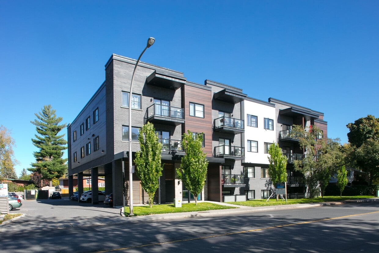 Primary Photo - 1800 Rue Victoria