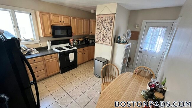 Building Photo - 89 Hillsdale Rd