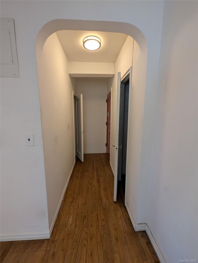 Foto del edificio - 2 Greenridge Ave