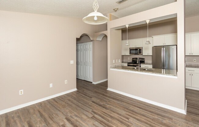 Foto del edificio - 16210 Harbour Vista Cir
