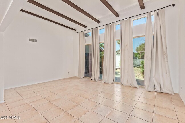 Foto del edificio - 16216 N 33rd Dr