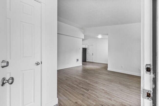 Foto del edificio - Beautifully Renovated 3-Bedroom Home in Qu...
