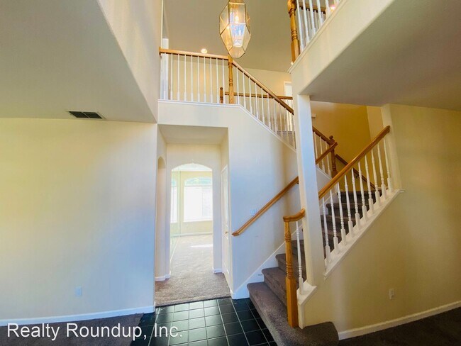 Foto del edificio - 5 br, 3 bath House - 8744 Morning Glory Way