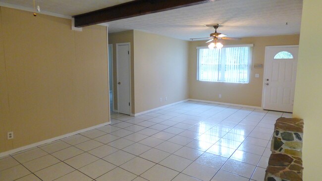 Building Photo - 10478 Tulsa Rd
