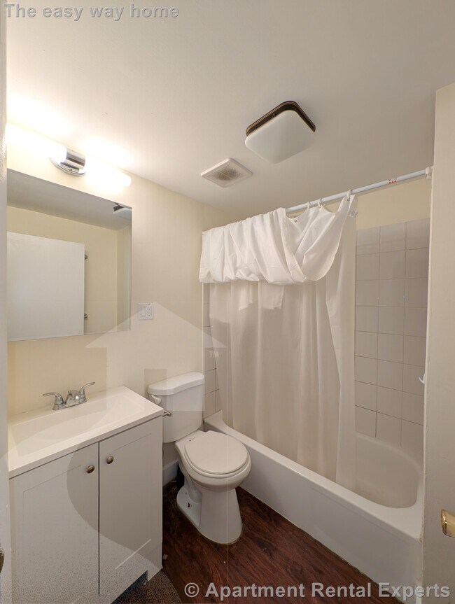 Foto del edificio - 64 Pleasant St