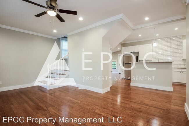 Building Photo - 3 br, 2.5 bath House - 424 S Troost Ave