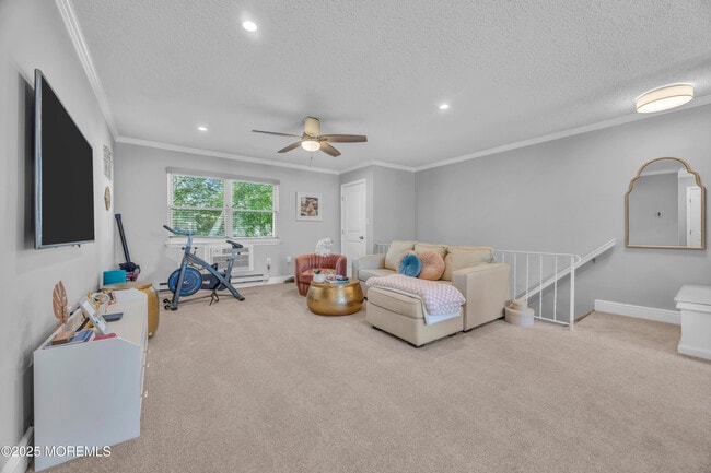 Building Photo - 93 White St