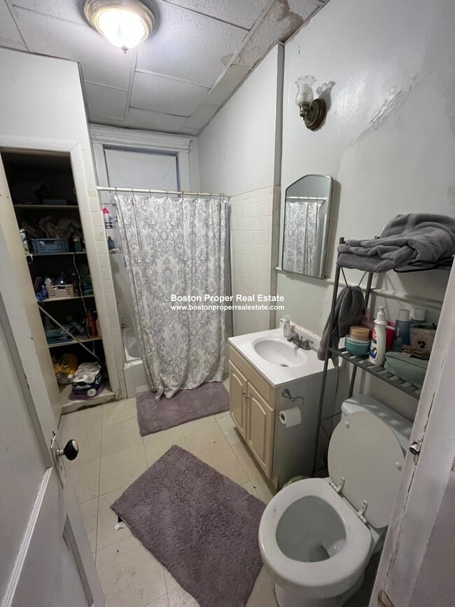 Building Photo - 80 Fenway St