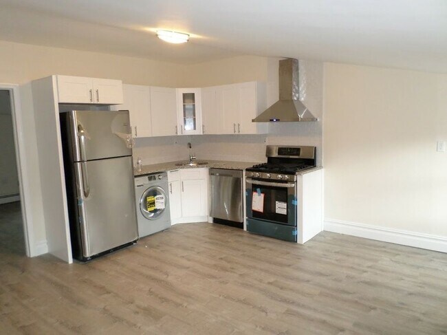 Kitchen - 59 Wayne St