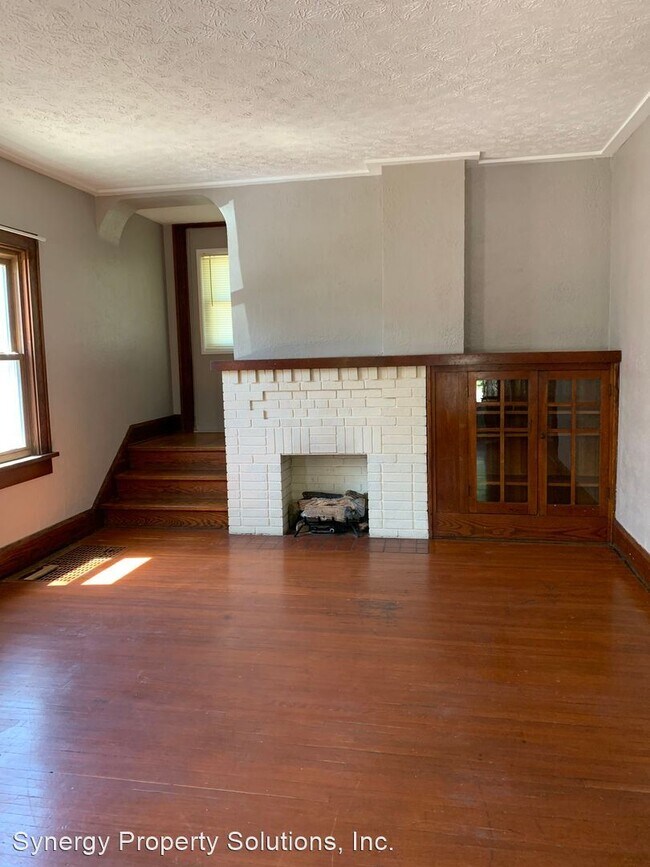 Building Photo - 3 br, 1 bath House - Lexington Ave 336 Ric...