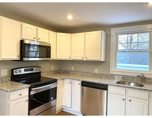 Foto del edificio - 83 Laurel Ave