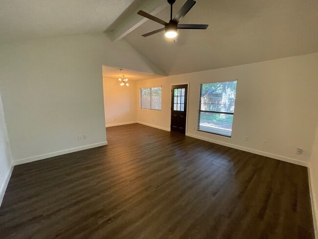 Building Photo - 4805 Bergfield Dr