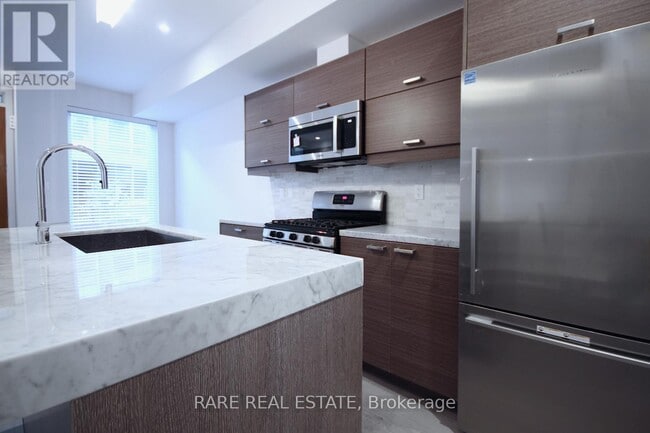 Building Photo - 54-TH254 Curzon St