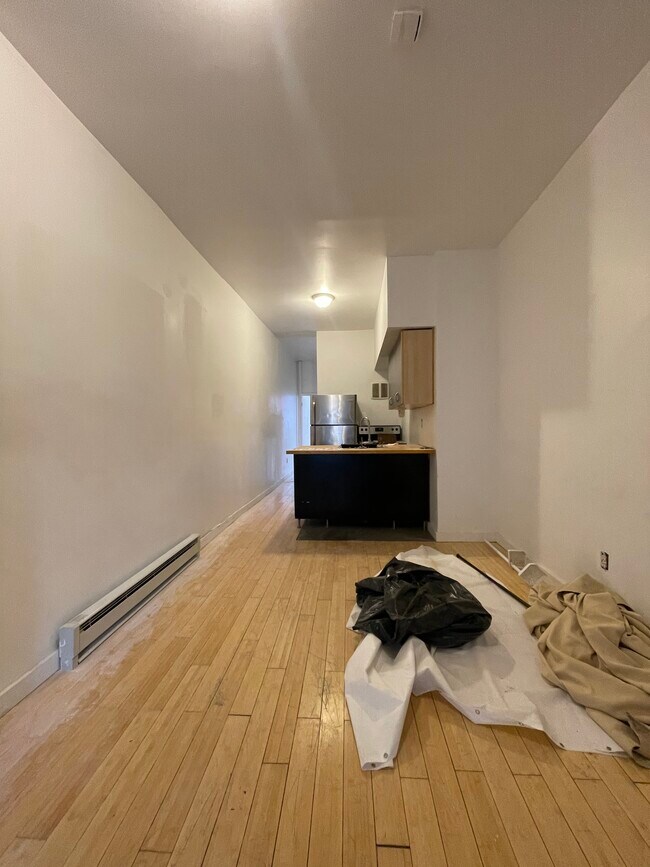 Building Photo - 297 Troutman St