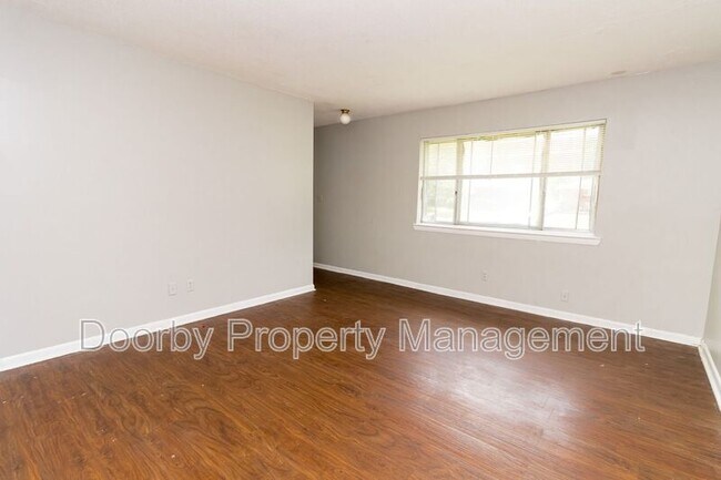 Foto del edificio - 5033 Cameron Ln