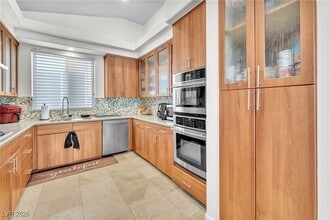 Building Photo - 465 Indigo Springs St