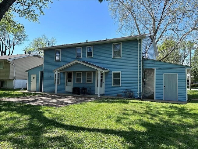 Building Photo - 208 Howard Dr