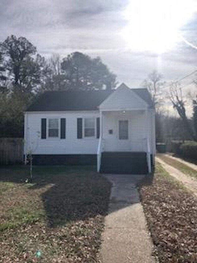 Primary Photo - 2 bedroom home