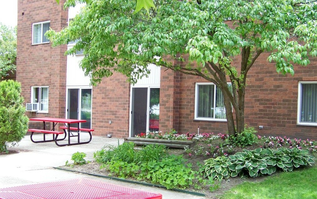 Building Photo - 10 Delaware St SW