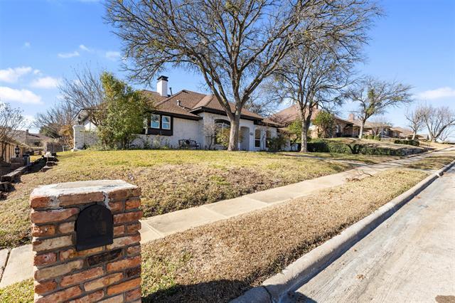 Building Photo - 3005 Club Hill Dr