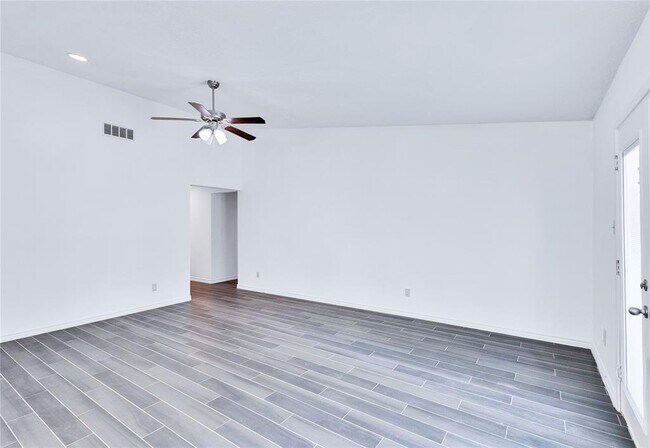Building Photo - 1506 Provident Ln