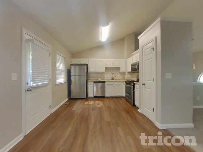 Foto del edificio - 230 Ashbury Ct