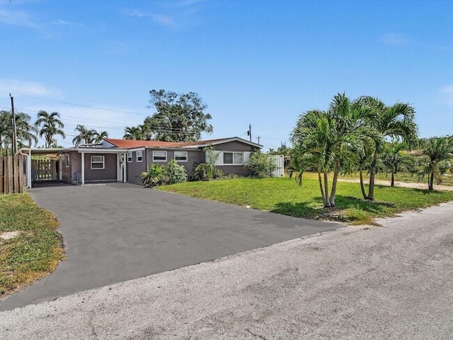 Photo - 6661 Meade St House