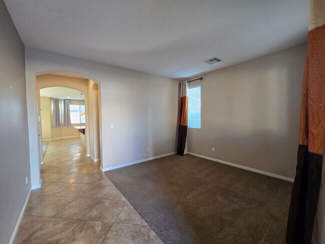 Foto del edificio - An Amazing 3 Bedroom Home in South East Las Vegas.