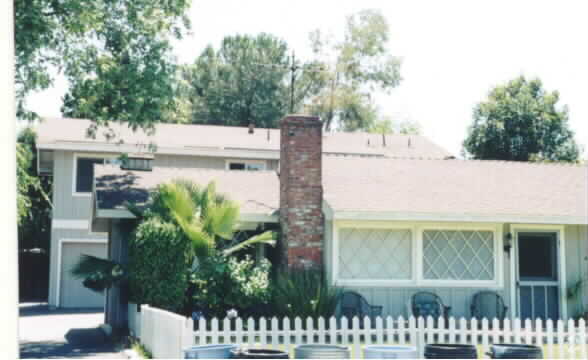 Primary Photo - 221 Del Mar Ave