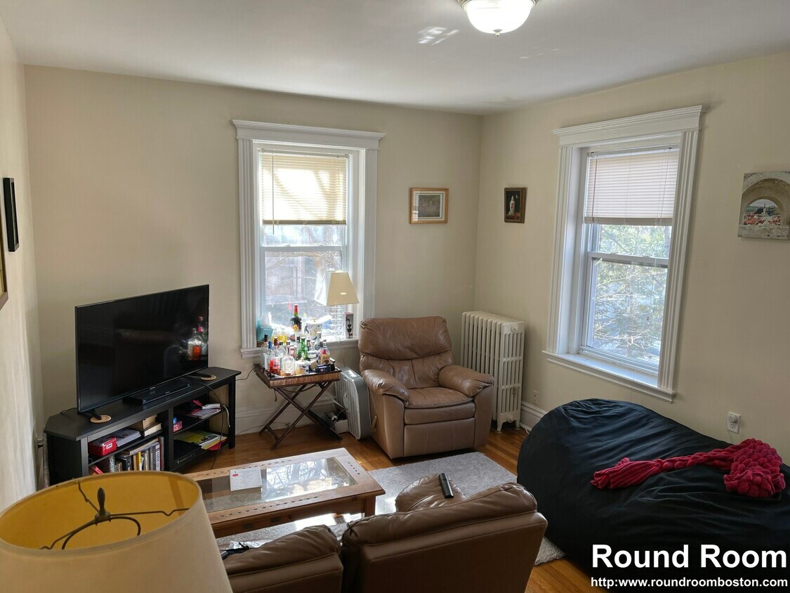 28 Littell Rd Unit 4, Brookline, MA 02446 Apartments in Brookline, MA