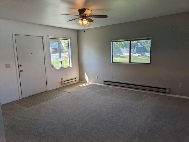 Building Photo - 1 Bedroom Pet-Friendly Casita