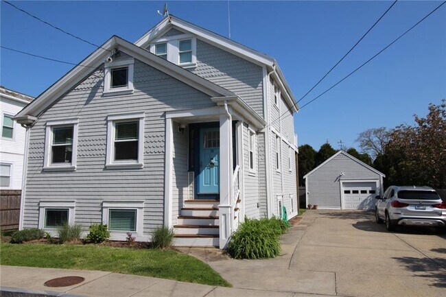 Foto del edificio - 28 W Narragansett Ave