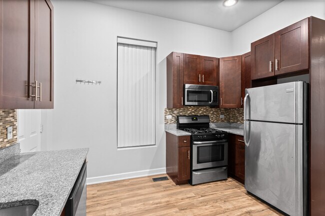 Foto del edificio - 1528 N Ashland Ave