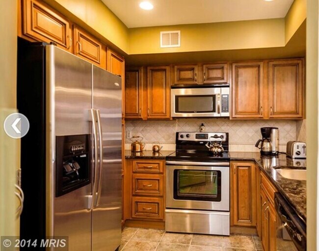 Foto del edificio - 1304F Garden Wall Cir