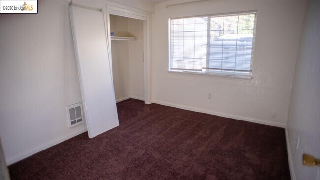 Building Photo - 2039 23rd Ave