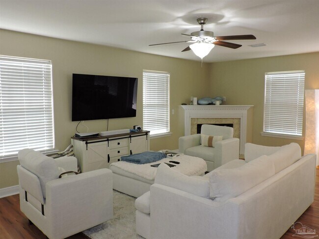 Foto del edificio - 3885 Weatherstone Cir