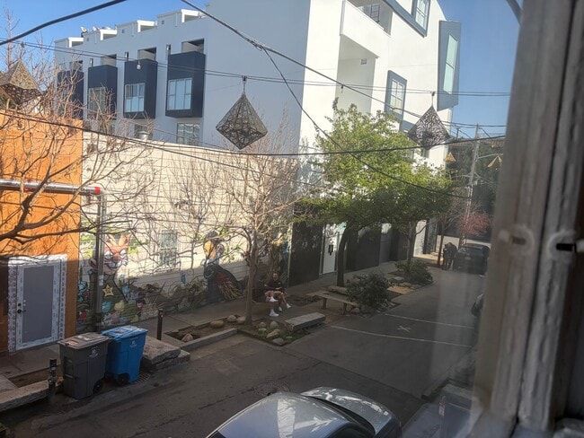Building Photo - Charming One Bedroom in Hayes Valley **Washer/Dryer**Open Sat/Sun 3-4**