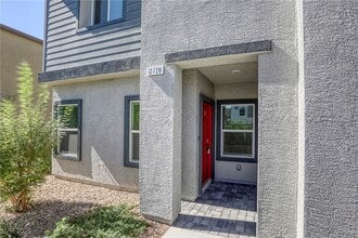Building Photo - 12728 Feathersong
