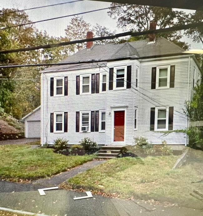 Building Photo - 9 Elm St