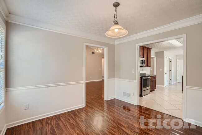 Building Photo - 515 Plantation Creek Dr