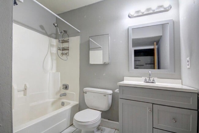 Building Photo - 559 Northridge Crossing Dr