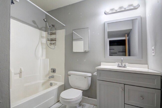 Foto del edificio - 559 Northridge Crossing Dr