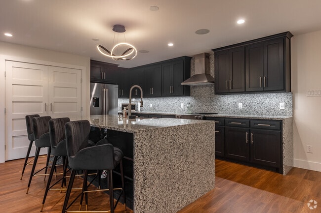 Kitchen - Courthouse Apartments