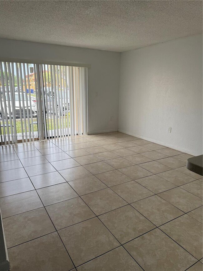 Foto del edificio - 15600 SW 80th St