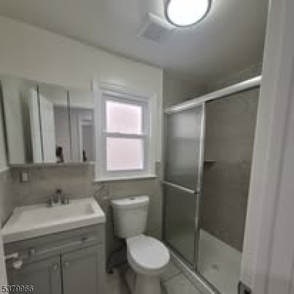 Foto del edificio - 166 Roseville Ave