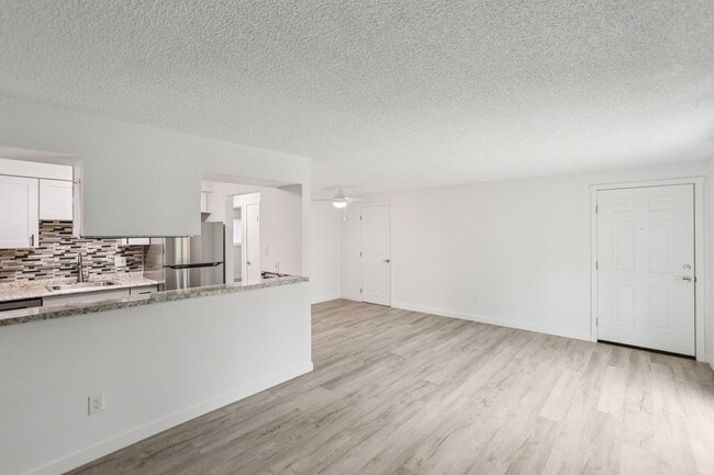 Interior Photo - Images Garden View Apartments
