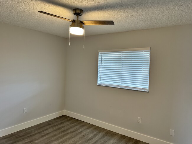 Foto del edificio - 470 NE 18th Ave