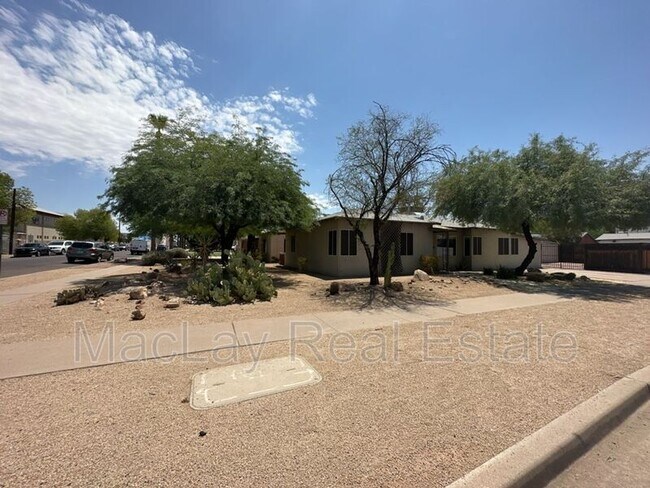 Foto del edificio - 1501 E Palm Ln