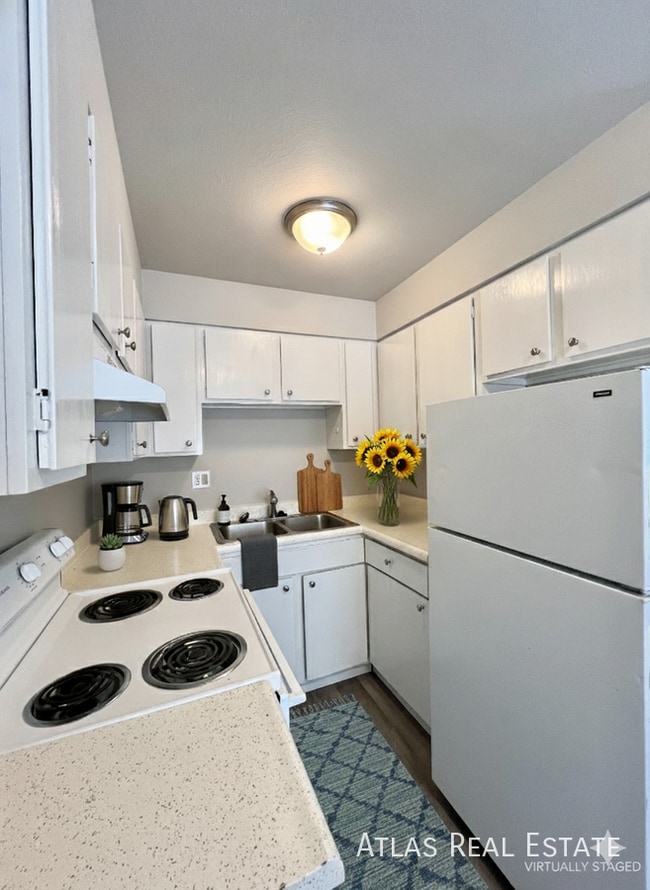 Photo - 4414 N Chestnut St Apartment